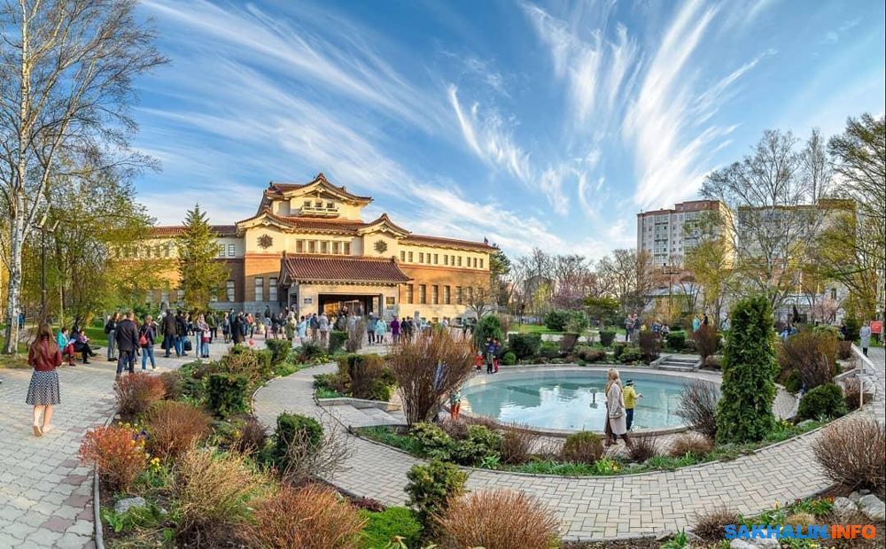 В этом году до 90% объектов культуры в южно-сахалинске снабдят qr-кодами